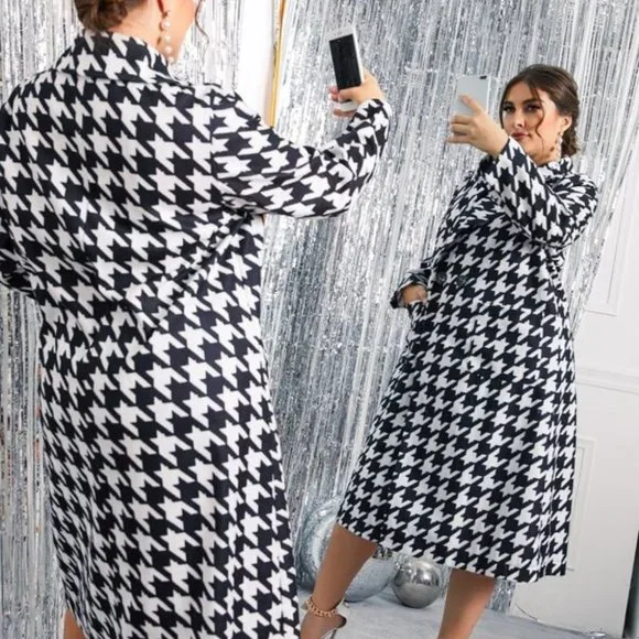 Plus Houndstooth Double Button Coat - Picture 5 of 9
